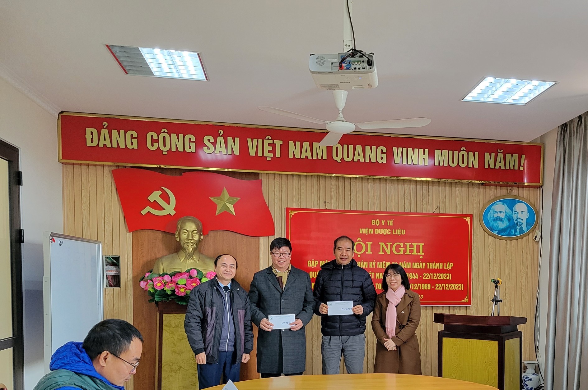 Không có ảnh